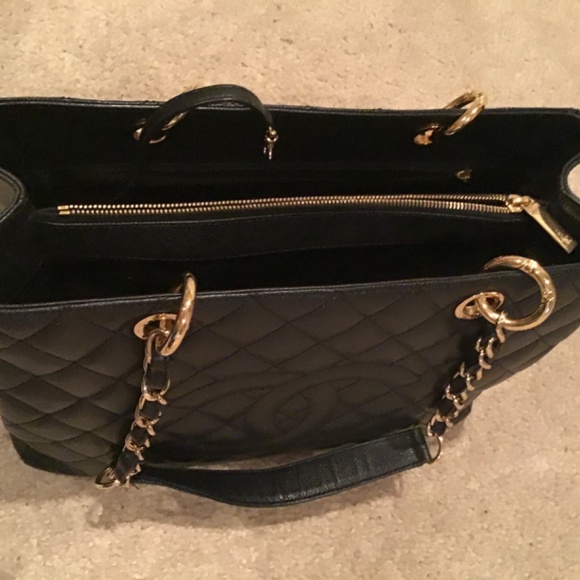 CHANEL Bag - Picture 10 of 16